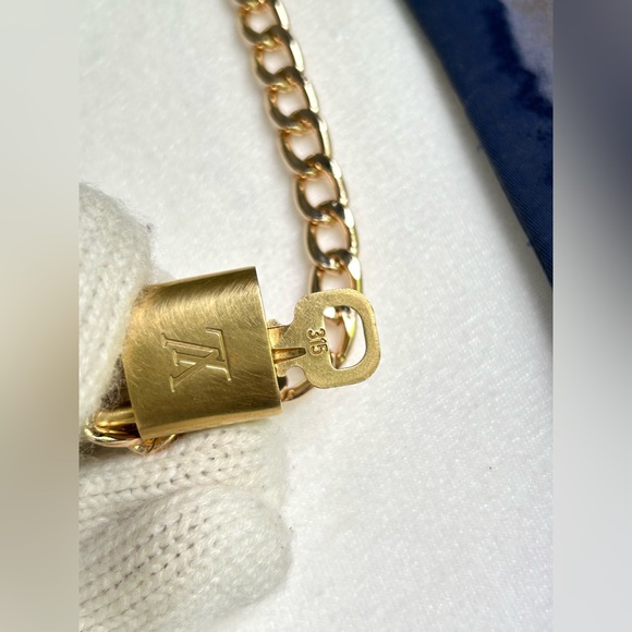 LOUIS VUITTON Padlock & Key Set #315 Vintage Gold Plated Pre-Owned - Picture 6 of 10